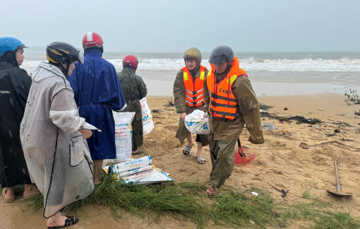 Công an tỉnh Đắk Lắk khẩn trương giúp dân ứng phó bão số 13