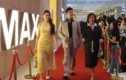 Dàn sao Việt đổ bộ thảm đỏ Gala điện ảnh Hồng Kông