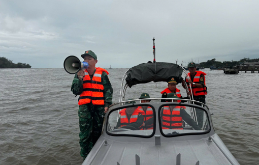 Tỉnh uỷ Quảng Ngãi chỉ đạo hoãn tất cả các cuộc họp chưa cần thiết để tập trung ứng phó bão số 13