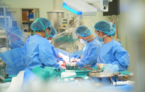 Cảm động người phụ nữ hiến gan cứu chồng