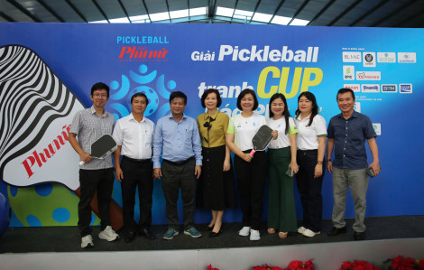 Giải Pickleball Báo Phụ nữ TPHCM lần thứ 3 năm 2025 sôi nổi giờ khai mạc