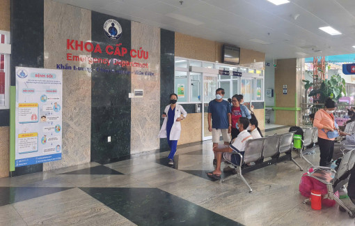 Nam sinh nguy kịch vì bị ngã từ lầu 3 của trường học