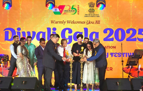 Rực rỡ Lễ hội ánh sáng Diwali tại TPHCM: Thắt chặt hữu nghị và hợp tác Ấn – Việt