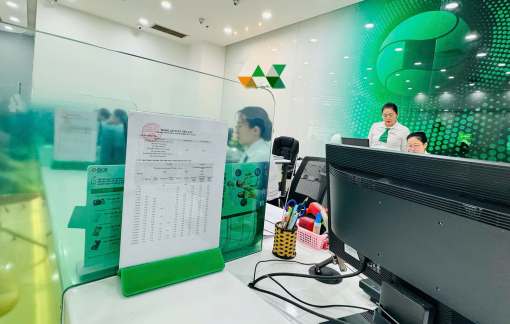 Có ngân hàng mời chào lãi suất huy động tới 7-8%/năm