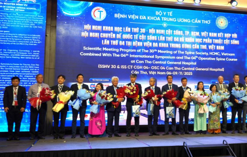 Y tế đồng bằng sông Cửu Long tiếp cận kinh nghiệm trị bệnh cột sống từ chuyên gia quốc tế