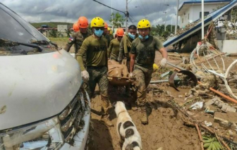 Philppines sơ tán 1 triệu dân khi siêu bão Phượng Hoàng tấn công