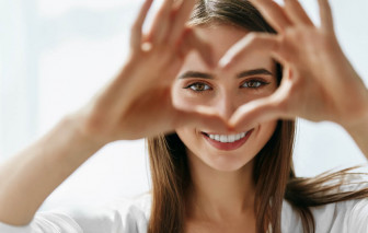 “Cửa sổ tâm hồn” hé lộ nguy cơ bệnh tim và lão hóa