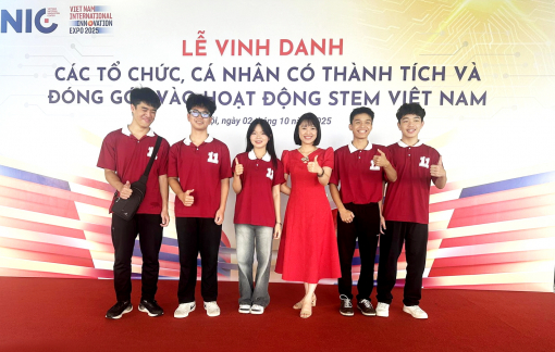 Cô giáo vùng cao đưa học trò chinh phục sân chơi STEM quốc tế