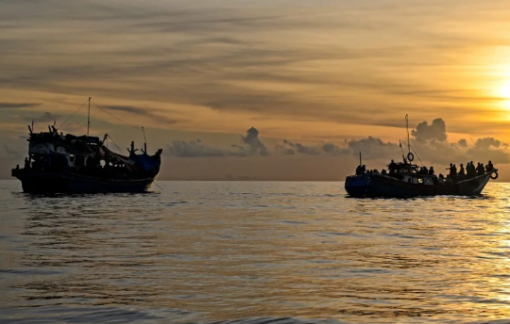 Chìm tàu chở người di cư, hàng trăm người mất tích