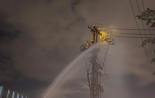 Trụ điện phát nổ, hàng loạt công ty trong khu công nghiệp ngừng sản xuất