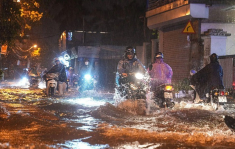 Bão số 14 chưa có dấu hiệu suy yếu, triều cường Bắc Bộ vẫn ở mức cao