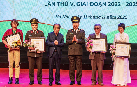 Nhà văn Dương Bình Nguyên trở lại sau 15 năm với giải nhất tiểu thuyết về tội phạm dữ liệu