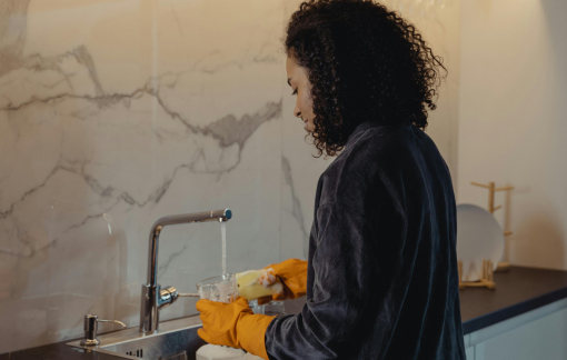 Ngăn con trai cưới cô gái tốt vì sợ gánh cả nhà vợ bệnh tật