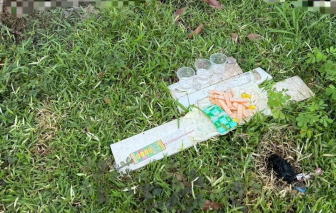 Tìm thân nhân thi thể bé trai sơ sinh tại bãi đất trống trong khu Ecolakes