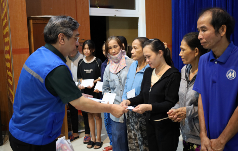 TPHCM tiếp tục hỗ trợ đồng bào Quảng Ngãi, Đà Nẵng khắc phục hậu quả bão lũ