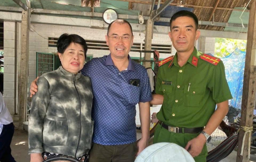 Người đàn ông Pháp tìm được người thân sau 13 năm xa cách