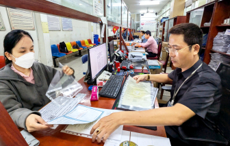 Cải cách tiền lương thỏa đáng để viên chức gắn bó, cống hiến