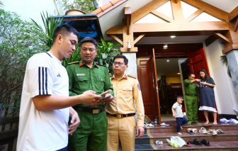 Cảnh sát Hà Nội đến từng hộ dân hướng dẫn làm sạch dữ liệu GPLX, Đăng ký xe