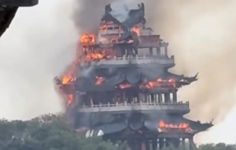 Cháy chùa gần 1.700 tuổi ở Trung Quốc