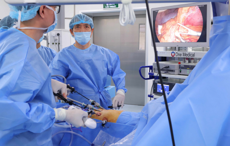 Cứu sống cụ bà 80 tuổi mắc ung thư dạ dày ở vùng “tử huyệt”