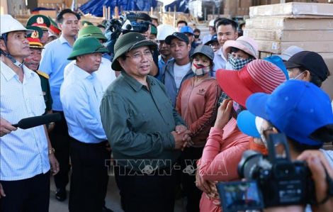 Thủ tướng đề nghị ngân hàng khoanh nợ, giãn nợ cho người dân bị ảnh hưởng bão lũ