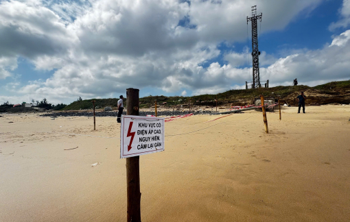 Tuyến cáp ngầm xuyên biển cấp điện cho Lý Sơn bị sóng đánh lộ thiên