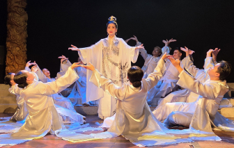 Sân khấu TPHCM không cần ‘lai Ninh Bình ứng thí’