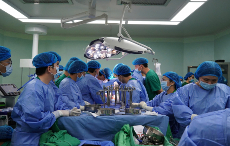 24 giờ chạy đua sinh tử trong ca ghép tạng từ người hiến chết não