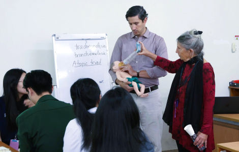 Sinh viên Đại học Khoa học Sức khỏe được học với giảng viên Đại học Harvard