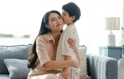 Có chồng vẫn đơn độc nuôi con