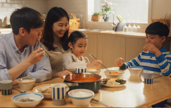 Vợ cấm bố con tôi ăn hàng