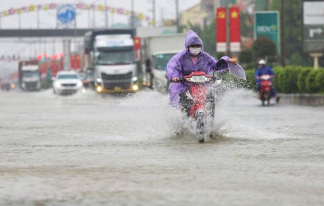 Miền Trung đối mặt đợt mưa lớn mới, nguy cơ ngập lụt trên diện rộng