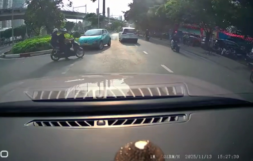 Phạt 19 triệu đồng tài xế taxi công nghệ phóng ngược chiều trên đường Điện Biên Phủ