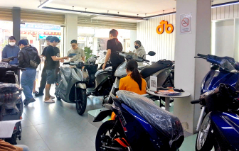 Bạn đọc hiến kế giảm xe xăng, tăng xe điện