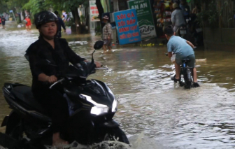 Huế chật vật với đợt lũ thứ tư