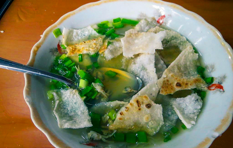 Bao bánh tráng của người Quảng