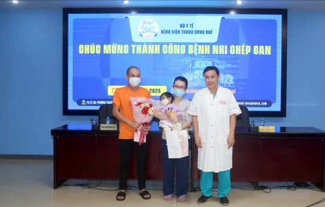 Bệnh viện Trung ương Huế ghép gan thành công cứu sống bệnh nhi 2 tuổi