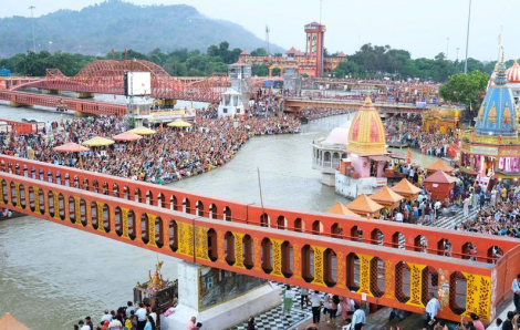 Dạo quanh thành phố tâm linh bên bờ sông Hằng