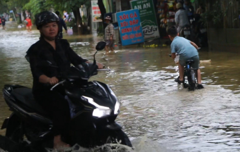 Huế chật vật với đợt lũ thứ tư