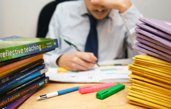 Khi “người lái đò” trở thành nạn nhân của bạo lực học đường