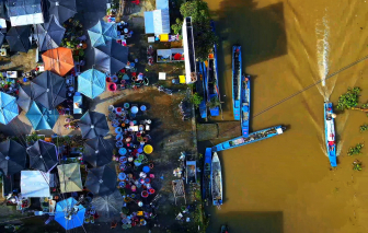 Miền Tây mùa nước nổi: hương vị phù sa nồng nàn và nồi lẩu mắm đậm đà ký ức