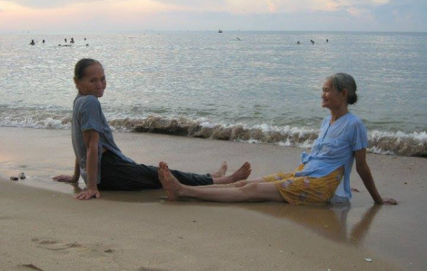 Đừng đợi rảnh mới đưa má đi chơi