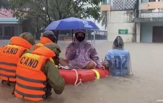 Đắk Lắk: Hàng ngàn người dân chạy lũ