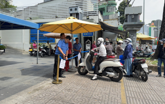 Diễn biến lạ tại các cửa hàng vàng ở TPHCM