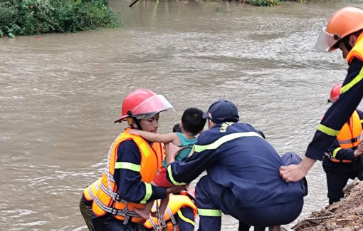 Mưa như thác đổ, Đắk Lắk chìm trong biển nước