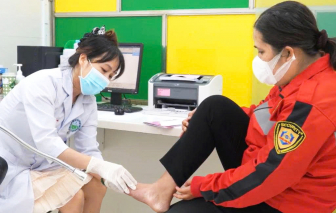 Nắng nóng kèm mưa bất chợt, bệnh về da tăng nhanh