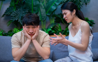 Người yêu khó chịu khi bị thử thách