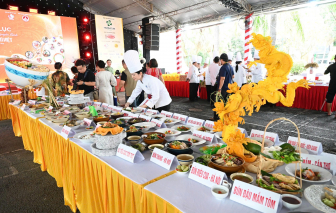 Độc đáo bộ sưu tập 100 món ngon từ sợi gạo