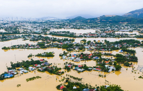 Bản tin tổng hợp ngày 20/11: Lũ ở Khánh Hòa vượt kỷ lục 39 năm; Trực thăng tiếp tế cho vùng lụt Gia Lai, Đắk Lắk