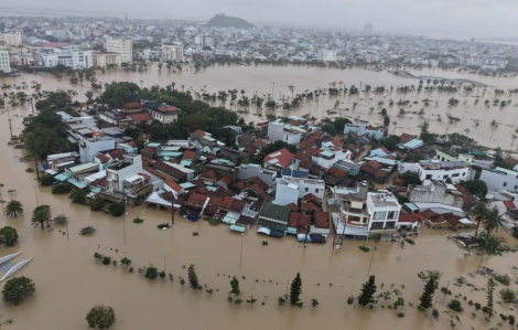 Đề xuất sẵn sàng trực thăng ứng cứu người dân vùng lũ ở Đắk Lắk